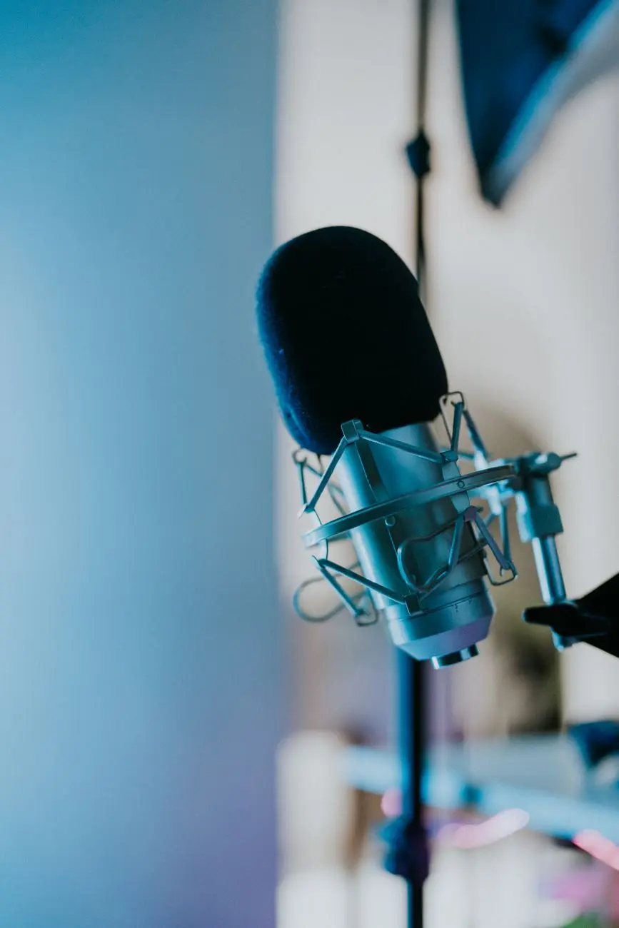 Dubbing voice-over in Vlaanderen: 5 mythes die je later zuur opbreken